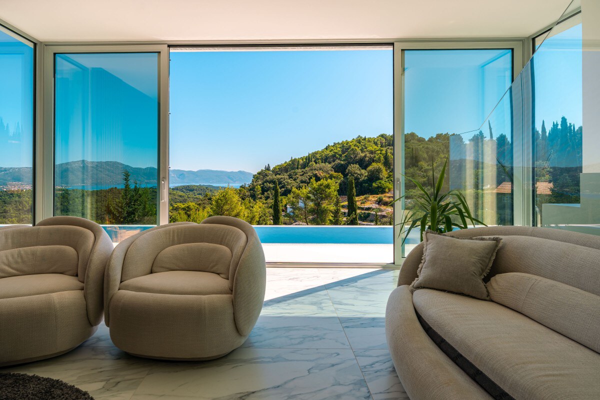 NA PREDAJ Luxusná vila  /360 m²/ s infinity bazénom, mesto Korčula — foto 6