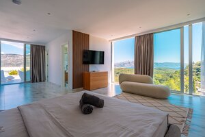 NA PREDAJ Luxusná vila  /360 m²/ s infinity bazénom, mesto Korčula — foto 12