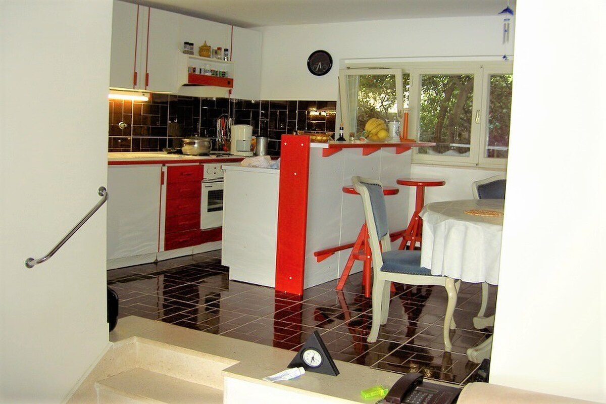 NA PREDAJ nádherný apartmánový dom priamo  pri mori, Primošten — foto 6