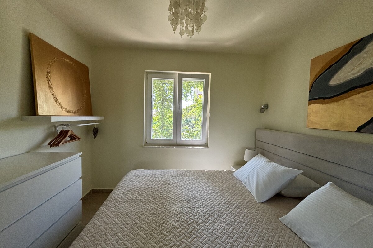 NA PREDAJ zariadený rodinný dom / 91 m² / blízko k moru, ČIOVO — foto 2