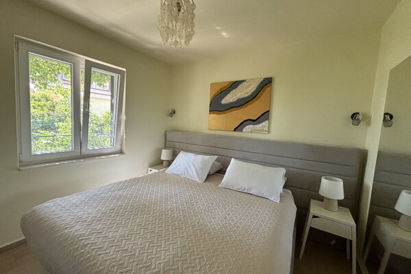 NA PREDAJ zariadený rodinný dom / 91 m² / blízko k moru, ČIOVO
