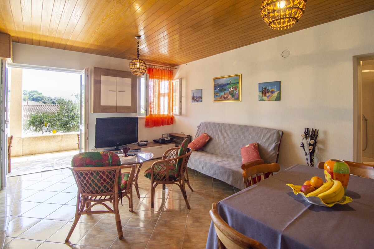 Na predaj krásny priestranný dom / 101 m²/ výhľadom na more  Čiovo — foto 11