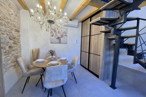 NA PREDAJ novozrekonštruovaný kamenný dom / 60 m²/ Kaštela — foto 2