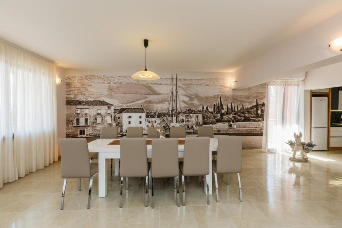 Nádherný dom /420 m²/ s bazénom a výhľadom na more, Dalmátsko, Kaštela — foto 6