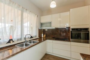 Nádherný dom /420 m²/ s bazénom a výhľadom na more, Dalmátsko, Kaštela — foto 8