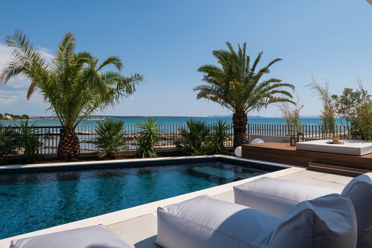 NA PREDAJ luxusná vila s bazénom, /236 m²/ Zadar, Privlaka — foto 18