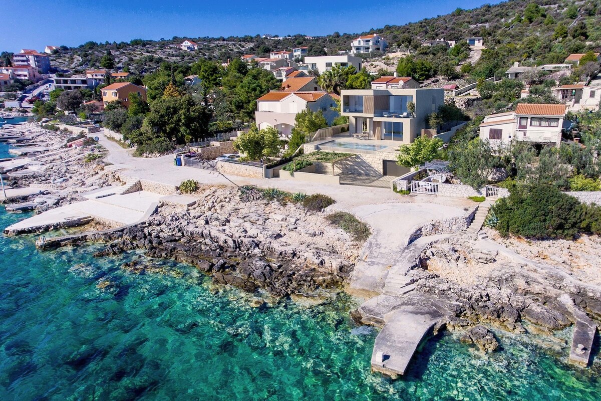 VÝNIMOČNÁ vila / 350 m²/ Dalmátsko, mestečko SEVID — foto 3