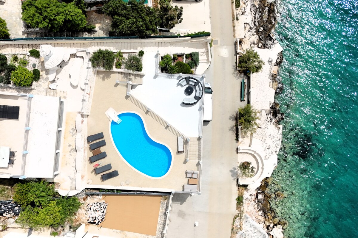 Apartmánová vila /500 m²/ pri mori, Dalmátsko, mestečko Marina — foto 2
