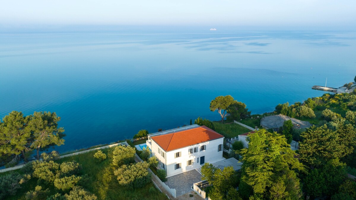 NA PREDAJ atraktívna kamenná vila /419 m²/ pri mori, Dalmátsko, Kozino — foto 7