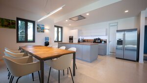 NA PREDAJ atraktívna kamenná vila /419 m²/ pri mori, Dalmátsko, Kozino — foto 10