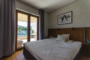 NA PREDAJ prekrásny novopostavený dom / 494 m²/ ostrov Brač, Bobovišća — foto 11