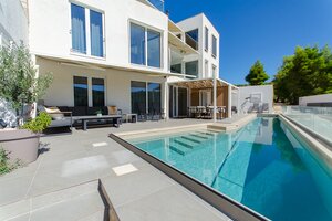 NA PREDAJ prekrásny novopostavený dom / 494 m²/ ostrov Brač, Bobovišća — foto 2