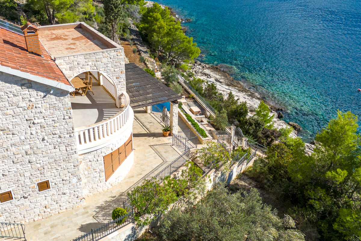 Na predaj ZREKONŠTRUOVANÁ KAMENNÁ VILA /200 m²/ Dalmátsko, Korčula — foto 7
