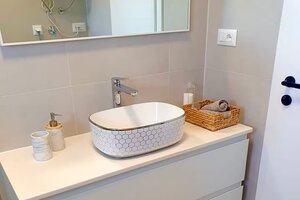 NA PREDAJ moderný luxusný apartmán /45 m² / Dalmátsko, TROGIR — foto 11