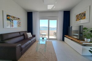 NA PREDAJ moderný luxusný apartmán /45 m² / Dalmátsko, TROGIR — foto 6