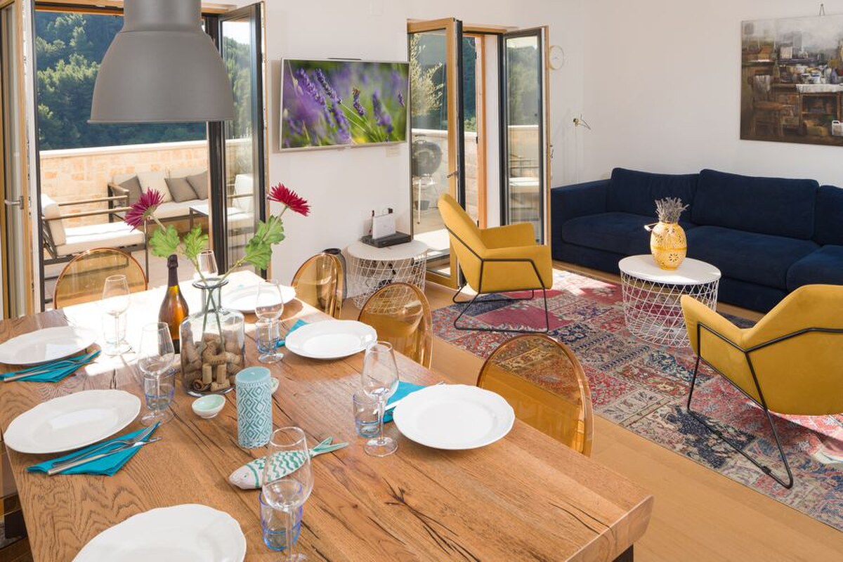 NA PREDAJ LUXUSNÁ kamenná vila / 250 m² / na ostrove HVAR — foto 5