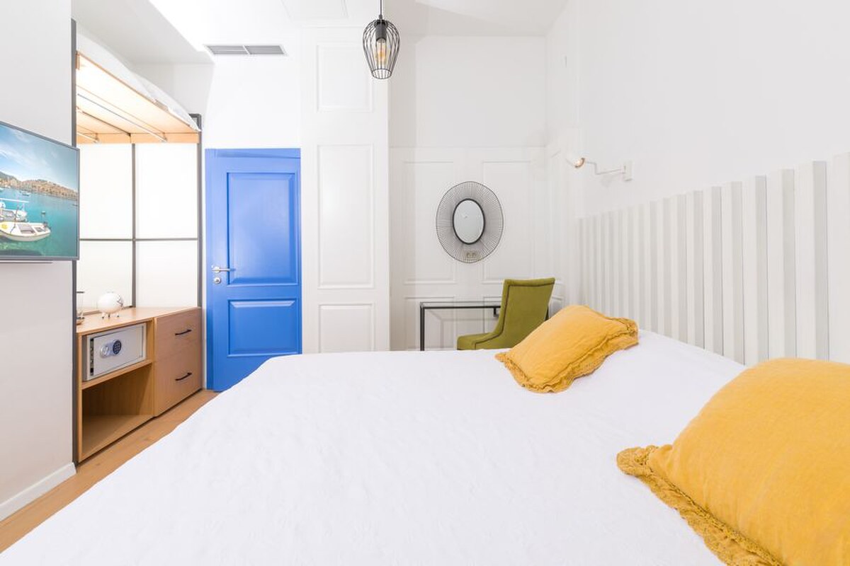 NA PREDAJ LUXUSNÁ kamenná vila / 250 m² / na ostrove HVAR — foto 9