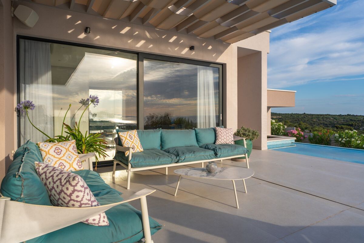NA PREDAJ luxusná vila / 210 m² / Dalmátsko, mesto Primošten — foto 14