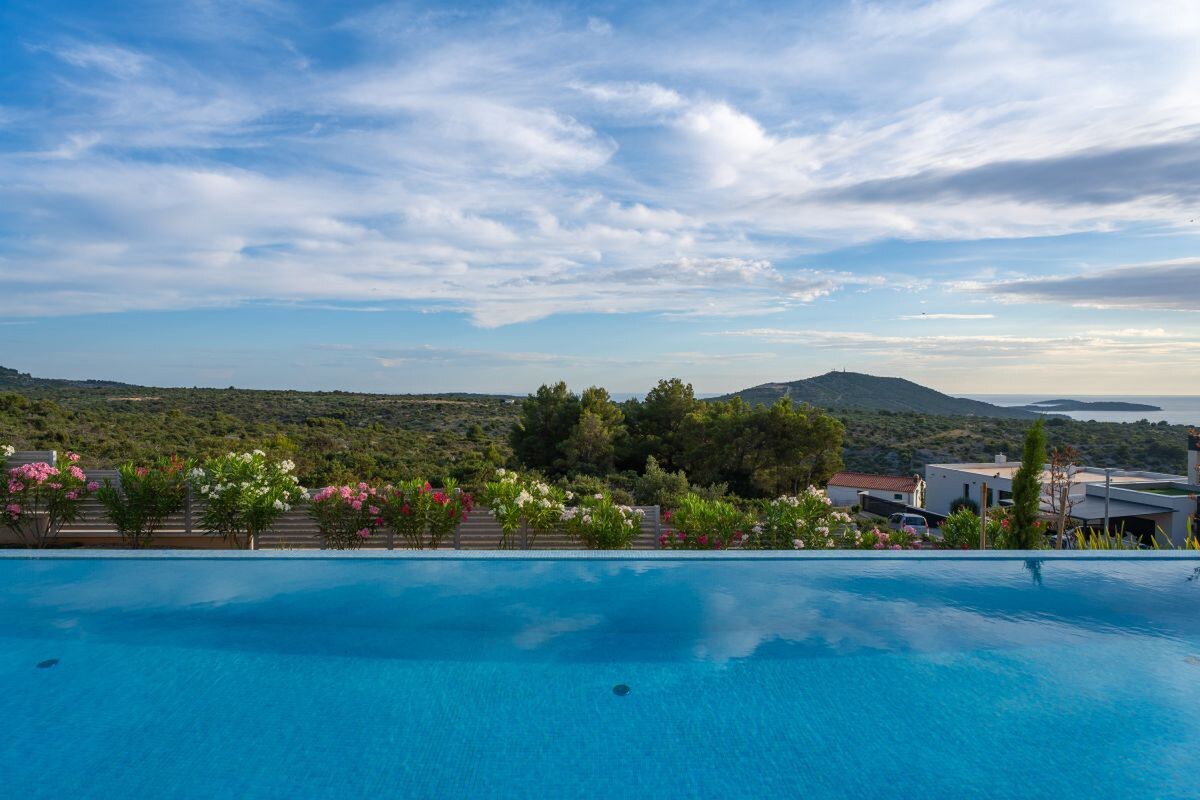 NA PREDAJ luxusná vila / 210 m² / Dalmátsko, mesto Primošten — foto 5