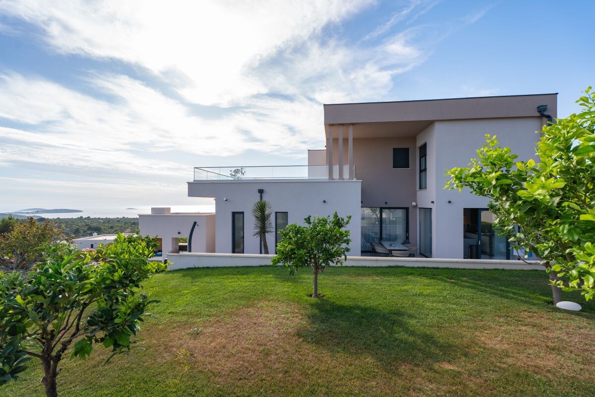 NA PREDAJ luxusná vila / 210 m² / Dalmátsko, mesto Primošten — foto 7