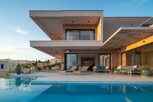 NA PREDAJ luxusná vila / 210 m² / Dalmátsko, mesto Primošten — foto 1