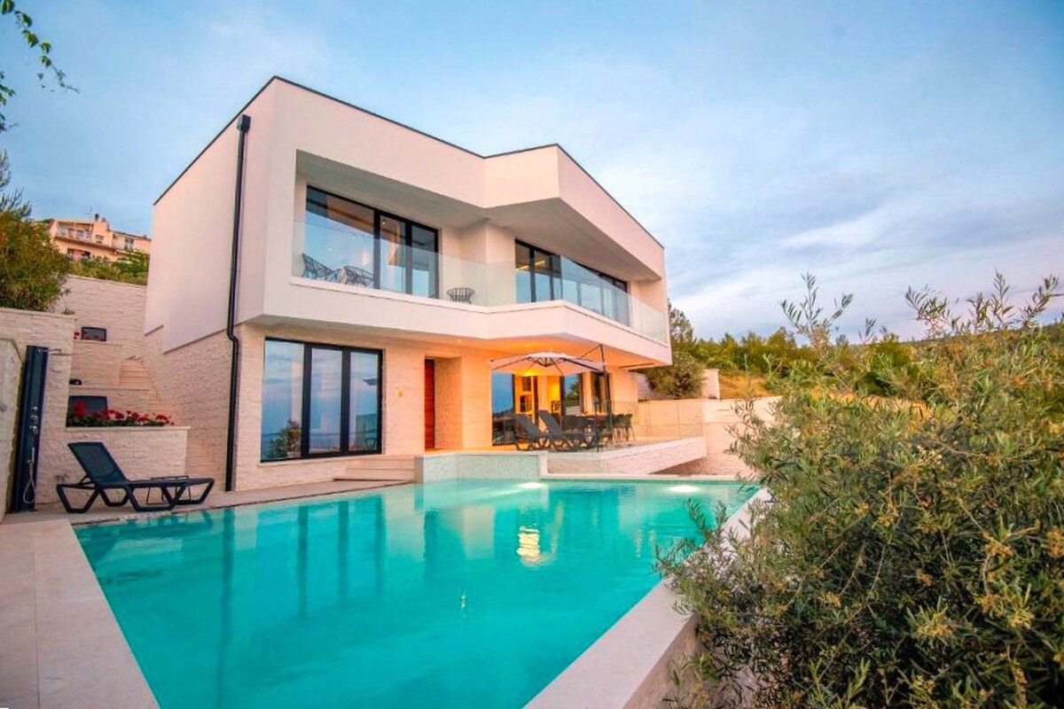 Moderná vila / 256 m2/ s bazénom a výhľadom na more, Primošten — foto 2