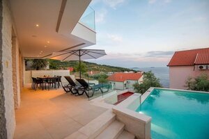 Moderná vila / 256 m2/ s bazénom a výhľadom na more, Primošten — foto 4