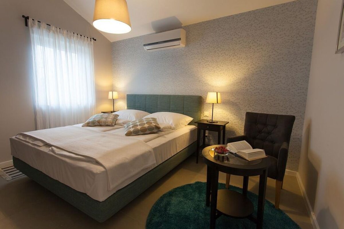 Na predaj kamenná vila s bazénom / 185 m² /, ostrov Krk — foto 11