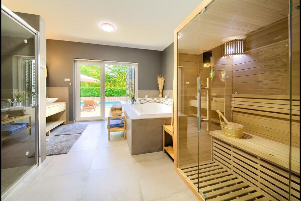 Na predaj kamenná vila s bazénom / 185 m² /, ostrov Krk — foto 13