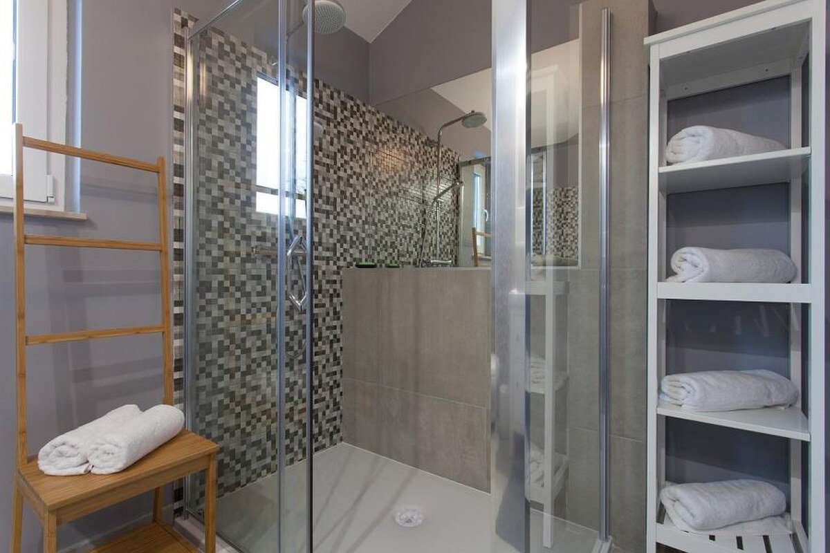 Na predaj kamenná vila s bazénom / 185 m² /, ostrov Krk — foto 16