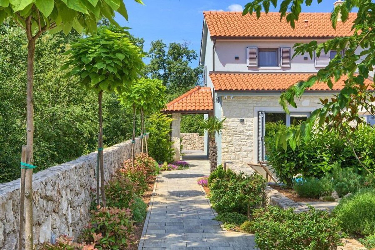Na predaj kamenná vila s bazénom / 185 m² /, ostrov Krk — foto 3