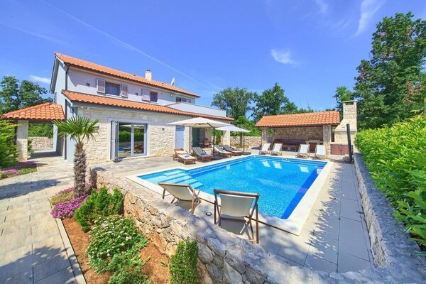 Na predaj kamenná vila s bazénom / 185 m² /, ostrov Krk
