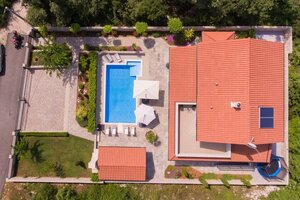 Na predaj kamenná vila s bazénom / 185 m² /, ostrov Krk — foto 4