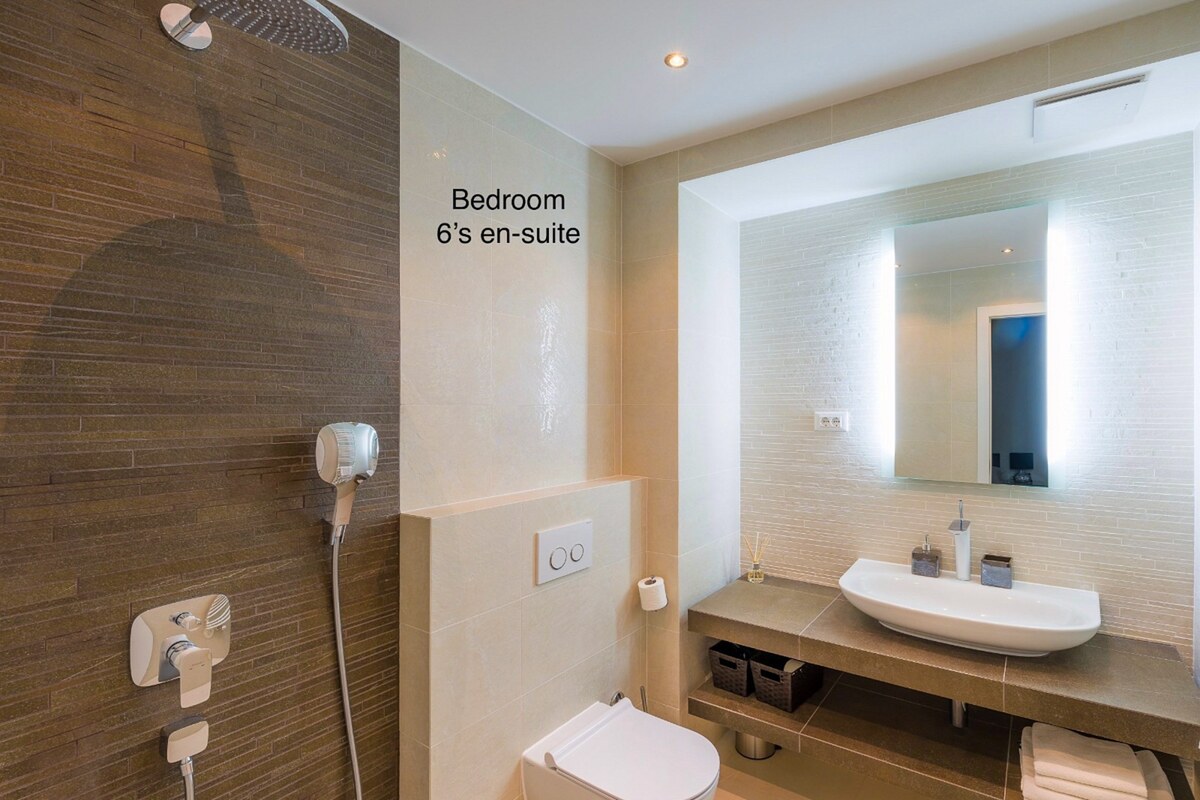 KRÁSNA MODERNÁ VILA  /400 m²/ s výhľadom na more, mesto BRAČ — foto 16