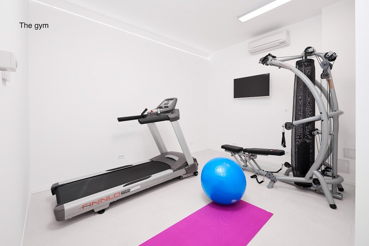 KRÁSNA MODERNÁ VILA  /400 m²/ s výhľadom na more, mesto BRAČ — foto 18