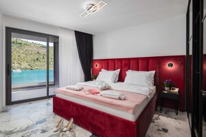 NA PREDAJ novo postavená VILA  /200 m2/ pri mori, Rogoznica — foto 14