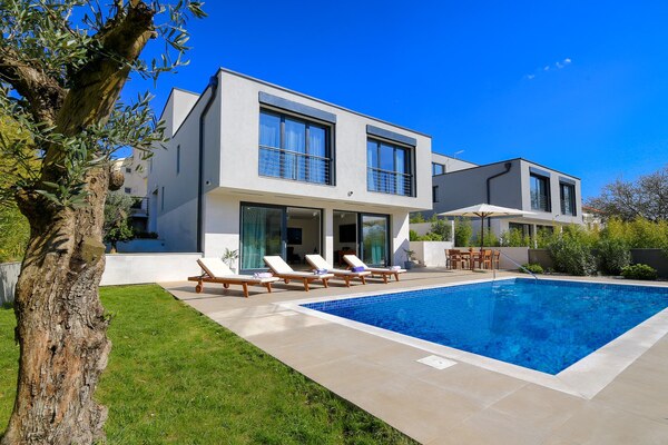 NA PREDAJ moderná vila /251 m²/ v atraktívnej lokalite, ostrov Krk