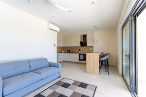 NA PREDAJ kamenná vila /400 m² / s výhľadom na more, ostrov  ŠOLTA — foto 11