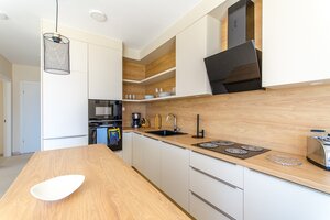 NA PREDAJ kamenná vila /400 m² / s výhľadom na more, ostrov  ŠOLTA — foto 16