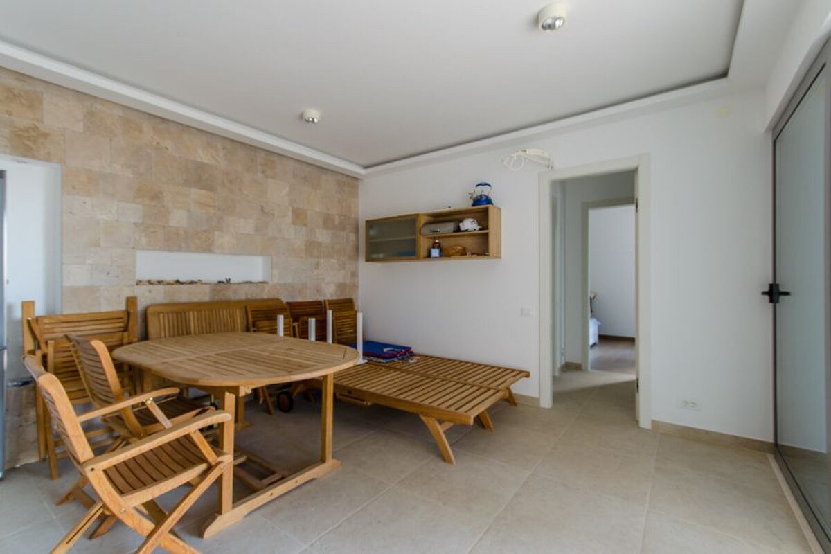 NA PREDAJ šarmantný dom / 72 m² /s výhľadom na more na ostrove BRAČ — foto 12