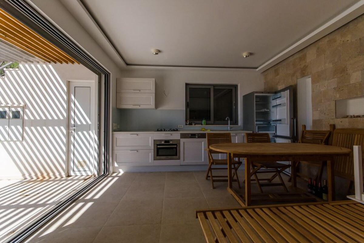 NA PREDAJ šarmantný dom / 72 m² /s výhľadom na more na ostrove BRAČ — foto 14