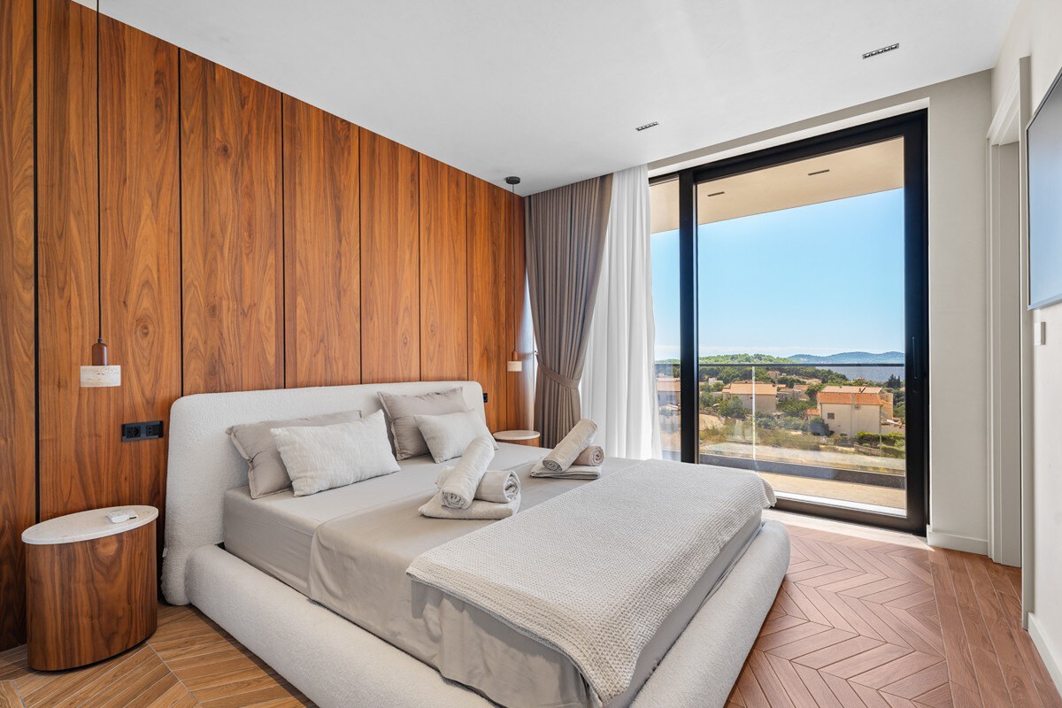 NA PREDAJ mediteránska vila s pôsobivým 360° výhľadom na more, DRAGE — foto 14