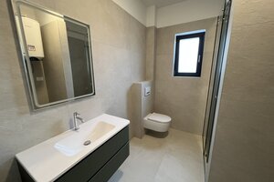 NA PREDAJ Moderný apartmán  / 55 m² / s terasou, Kamenjak — foto 10