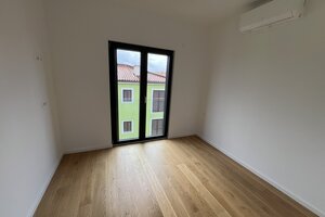 NA PREDAJ Moderný apartmán  / 55 m² / s terasou, Kamenjak — foto 4