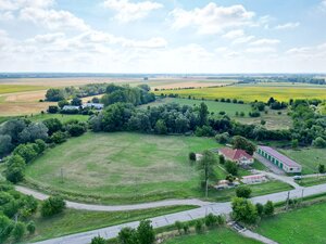 NA PREDAJ RODINNÝ DOM S VEDĽAJŠÍMI PRIESTORMI NA 2 HEKTÁROVOM POZEMKU — foto 15