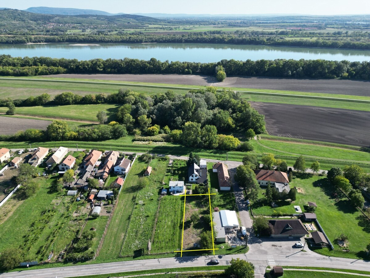 NA PREDAJ STAVEBNÝ POZEMOK V OBCI PATINCE, OKRES KOMÁRNO — foto 8