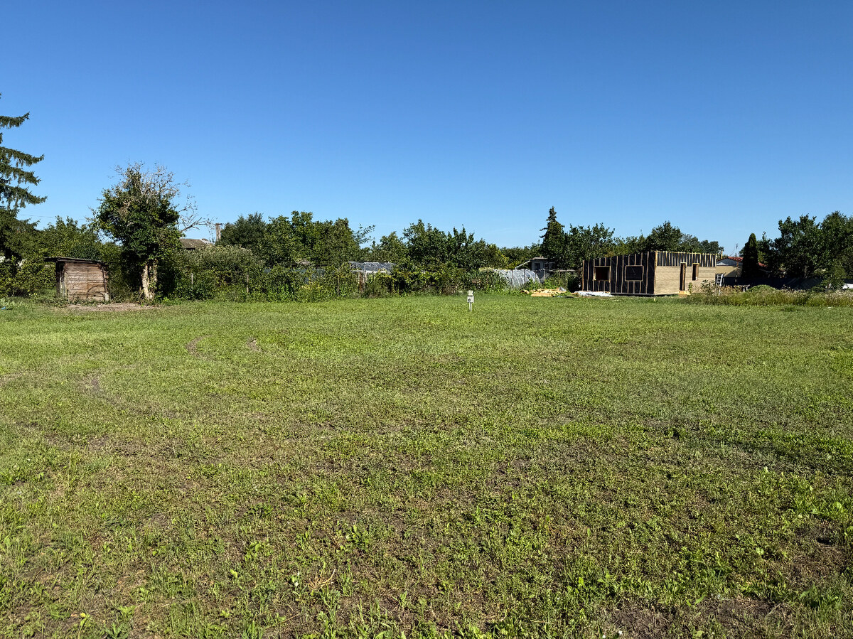 PREDAJ : záhrada, 500m2, Komárno časť Nová Stráž