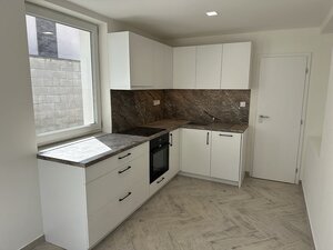PREDAJ : MODERNÁ POLYFUNKČNÁ BUDOVA NA BÝVANIE AJ PODNIKANIE — foto 11