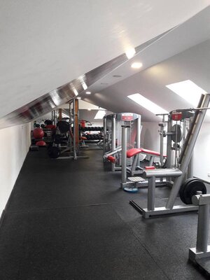 NA PREDAJ: POLYFUNKČNÁ BUDOVA, POHOSTINSTVO, FITNESS, KOZMETIKA... — foto 11