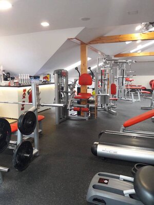 NA PREDAJ: POLYFUNKČNÁ BUDOVA, POHOSTINSTVO, FITNESS, KOZMETIKA... — foto 9